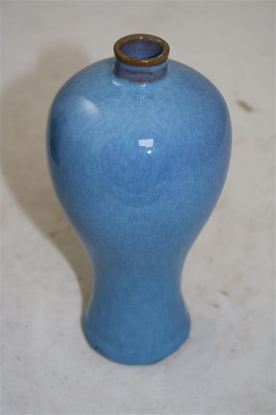 A Chinese robins egg glazed meiping, 19th/20th century, height 17cm